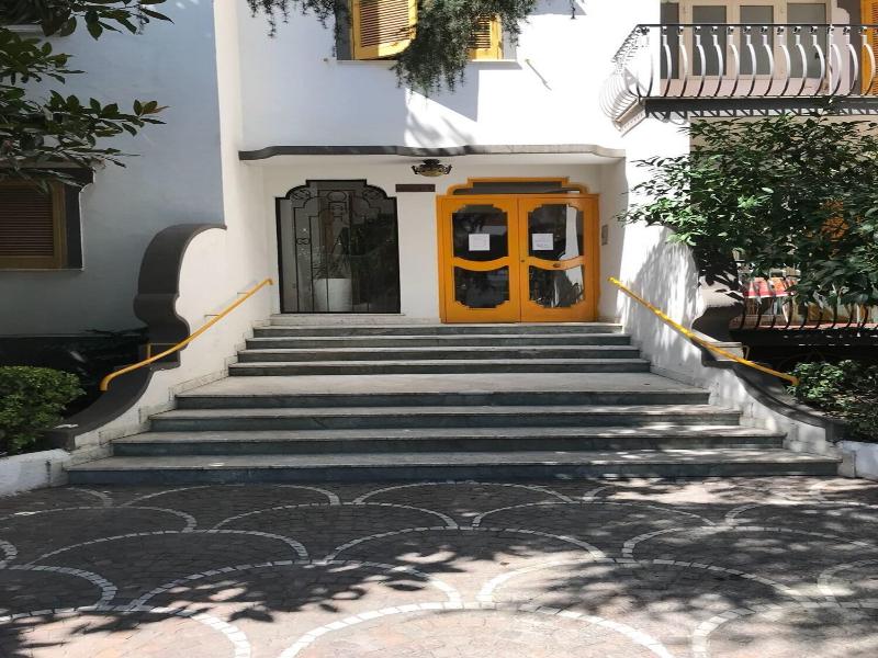 Sorrento Pool &Suites image