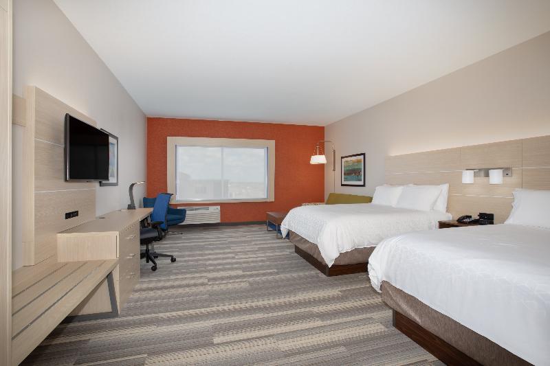 Holiday Inn Express & Suites Denver NE - Brighton 2