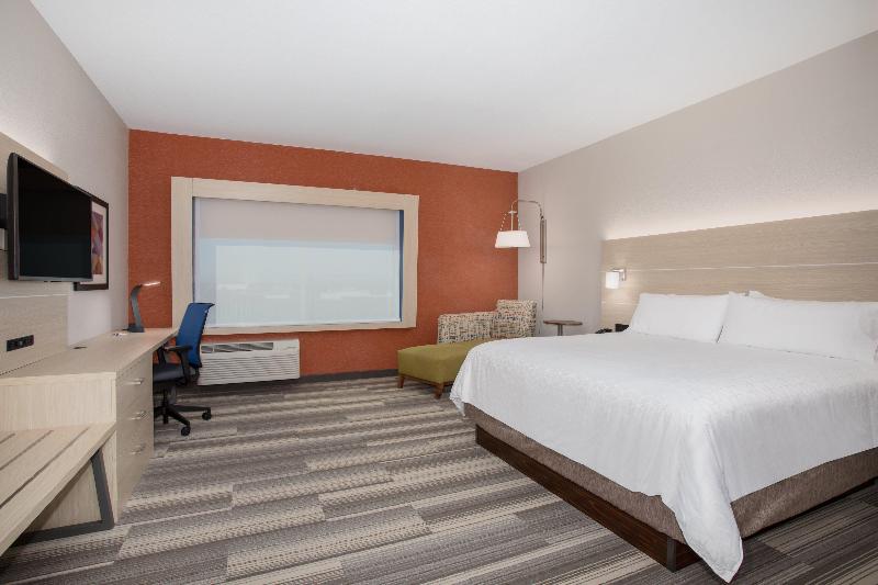 Holiday Inn Express & Suites Denver NE - Brighton 3