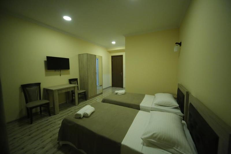 Hotel Comfort image