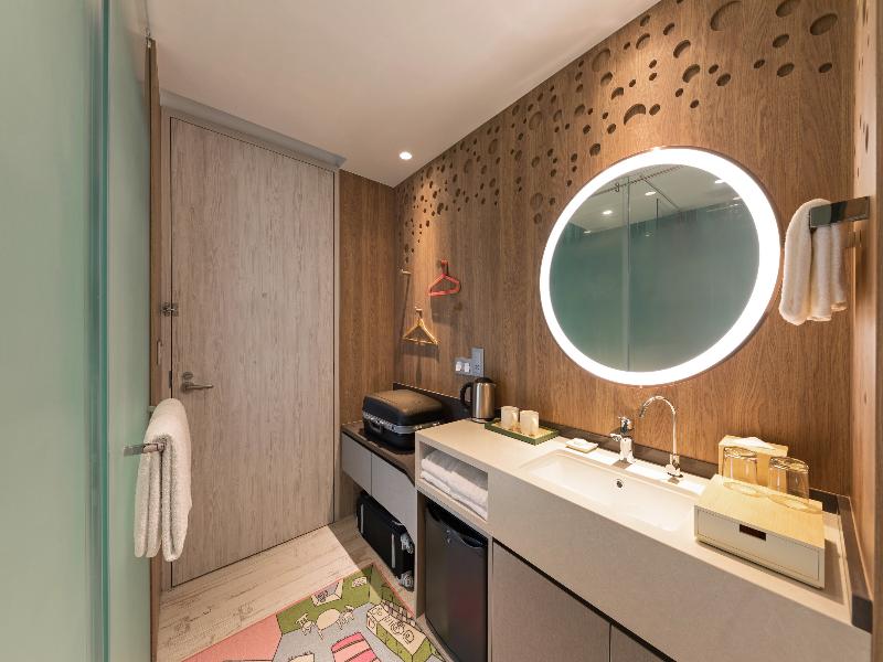 Village Hotel Sentosa by Far East Hospitality image