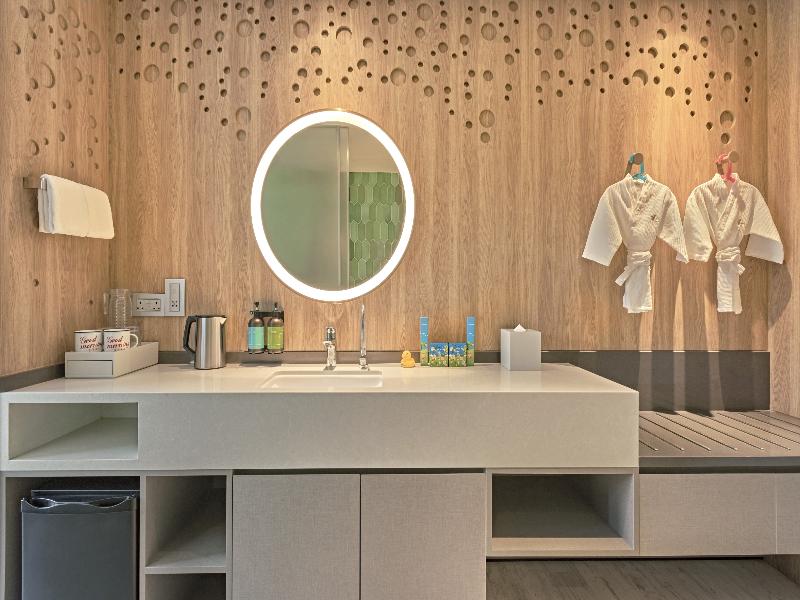 Village Hotel Sentosa by Far East Hospitality image
