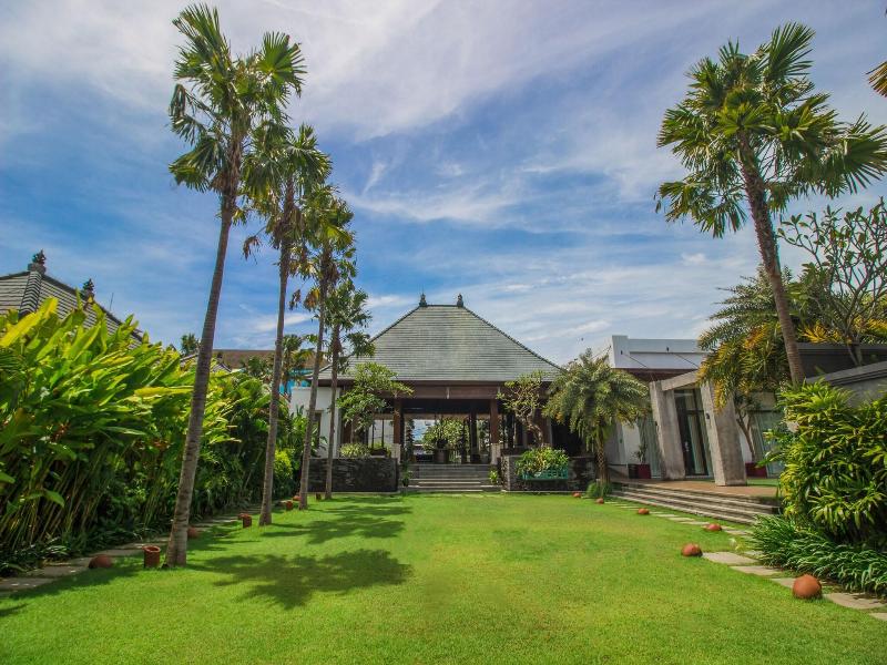 S18 Villas image