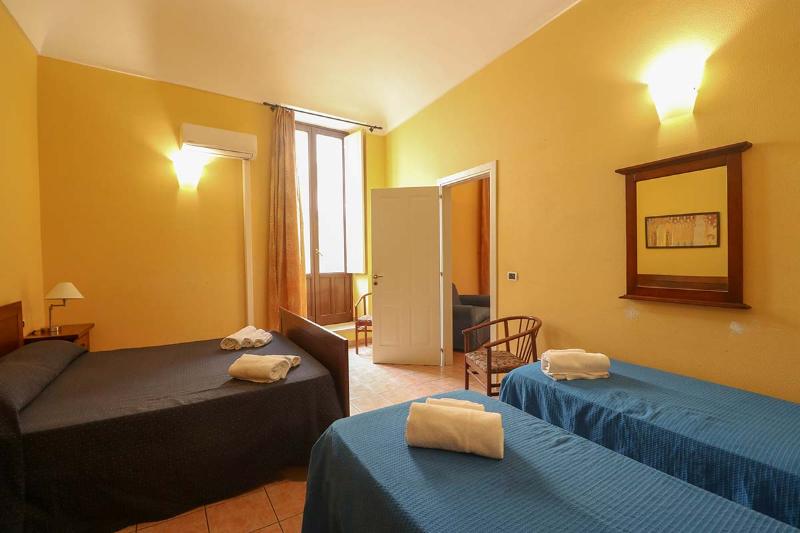 Residence Dei Baroni image