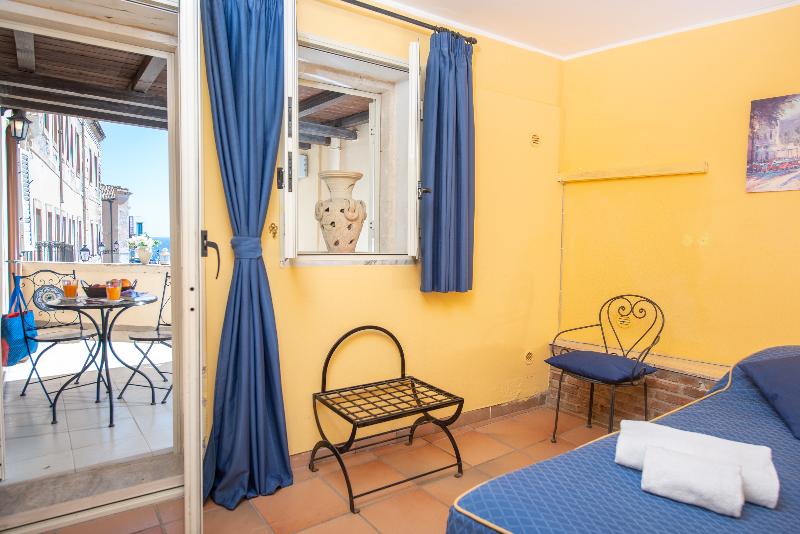Residence Dei Baroni image