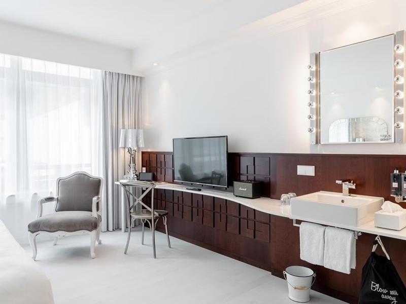 Ruby Coco Hotel Dusseldorf by IHG image