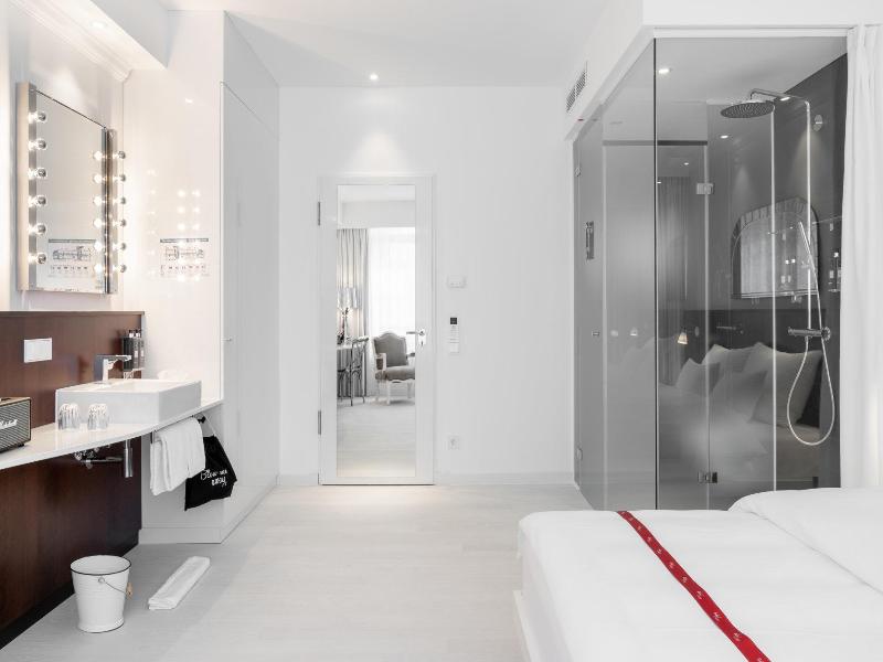 Ruby Coco Hotel Dusseldorf by IHG image