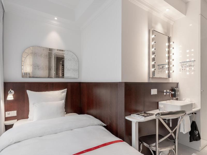 Ruby Coco Hotel Dusseldorf by IHG image