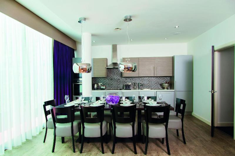 Epic Aparthotel on Seel Street image