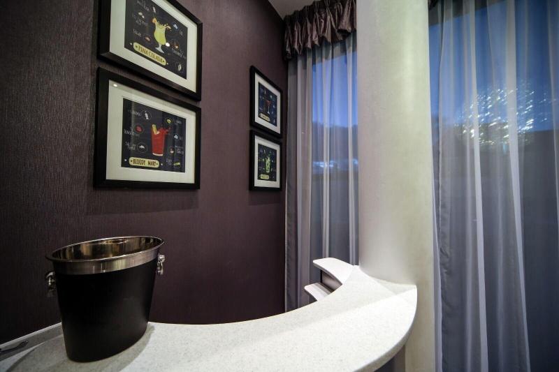 Epic Aparthotel on Seel Street image