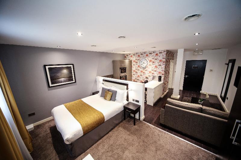 Epic Aparthotel on Seel Street image