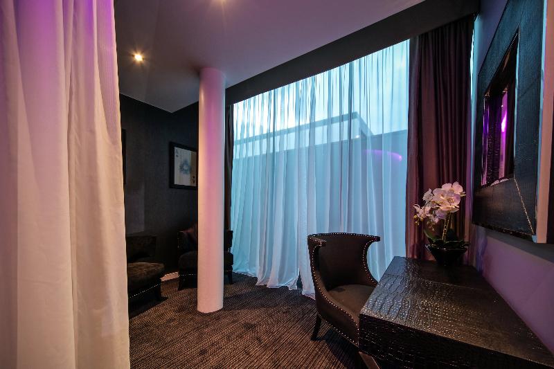 Epic Aparthotel on Seel Street image