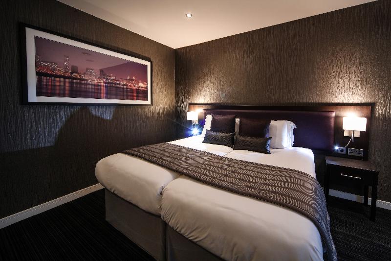 Epic Aparthotel on Seel Street image