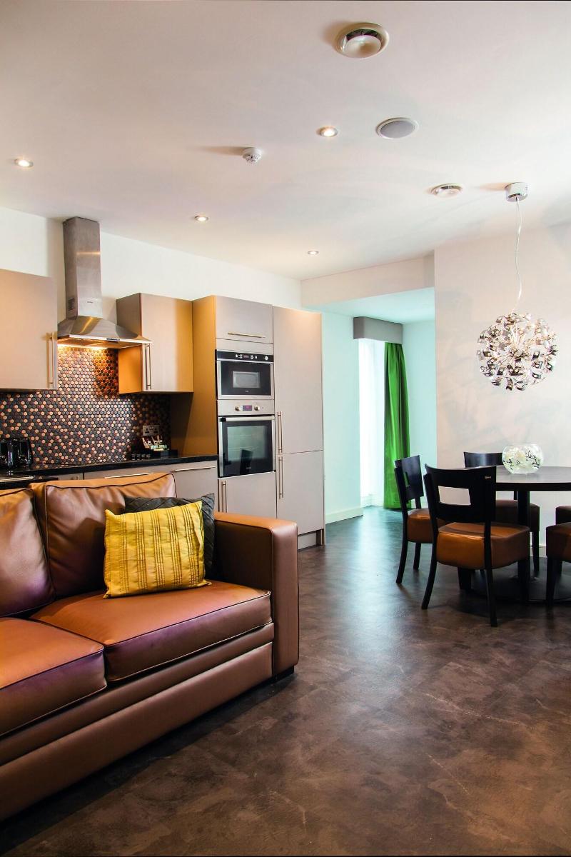 Epic Aparthotel on Seel Street image