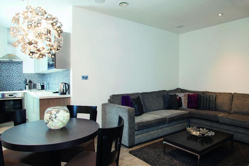 Epic Aparthotel on Seel Street image