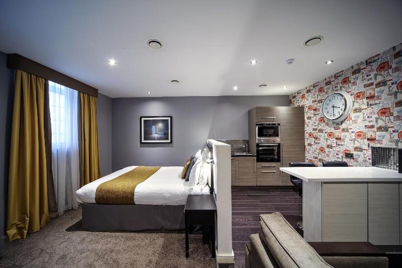 Epic Aparthotel on Seel Street image