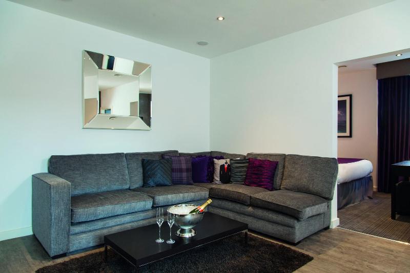 Epic Aparthotel on Seel Street image