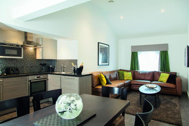 Epic Aparthotel on Seel Street image