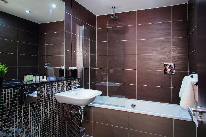 Epic Aparthotel on Seel Street image