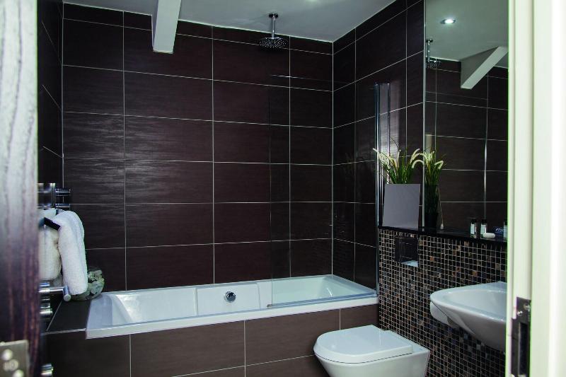 Epic Aparthotel on Seel Street image