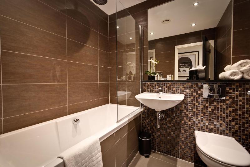 Epic Aparthotel on Seel Street image