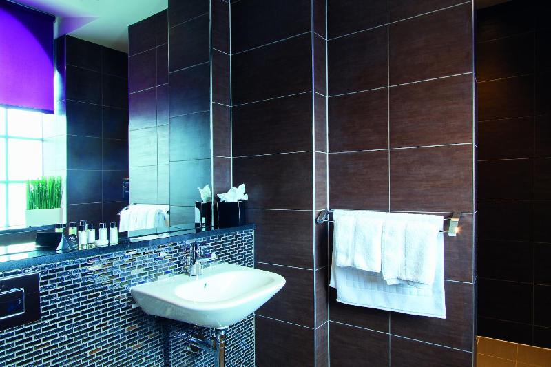 Epic Aparthotel on Seel Street image