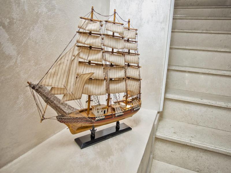 Hotel Admiral image