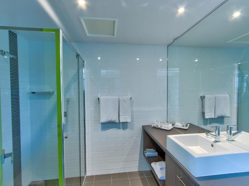 Mackay Oceanside Central Hotel image