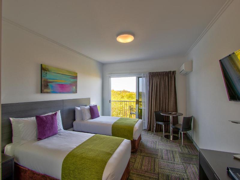 Mackay Oceanside Central Hotel image
