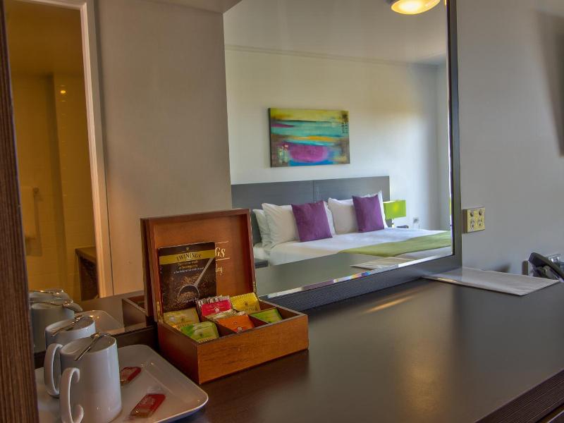 Mackay Oceanside Central Hotel image