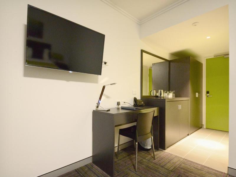 Mackay Oceanside Central Hotel image