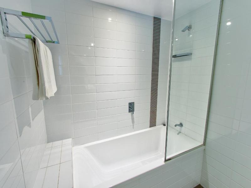 Mackay Oceanside Central Hotel image