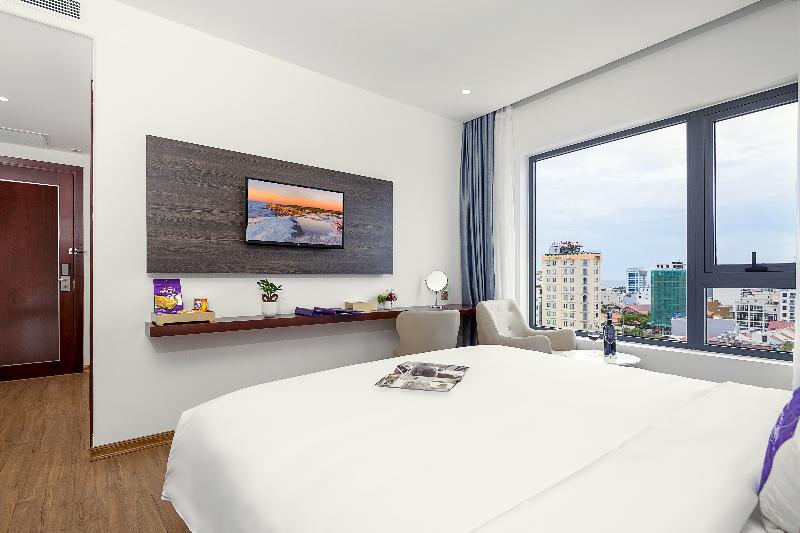 Aria Grand Hotel & Spa image