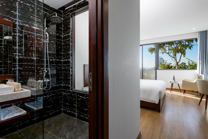 Aria Grand Hotel & Spa image