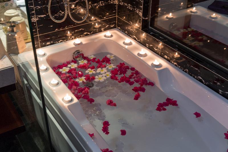 Aria Grand Hotel & Spa image