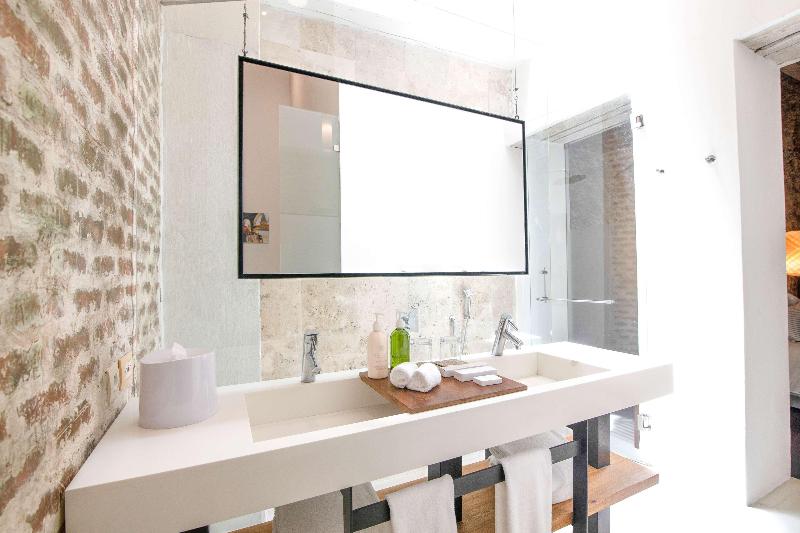 Nacar Hotel Cartagena, Curio Collection By Hilton image