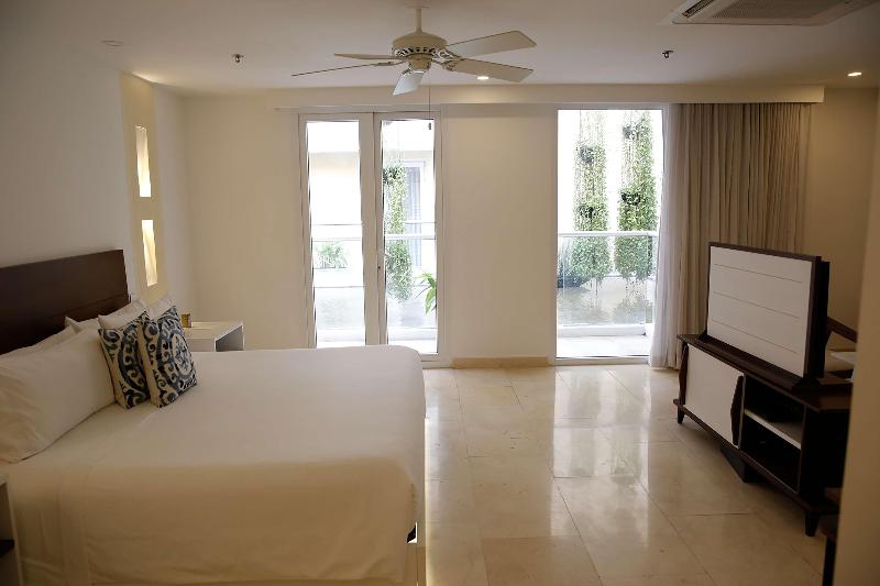 Nacar Hotel Cartagena, Curio Collection By Hilton image
