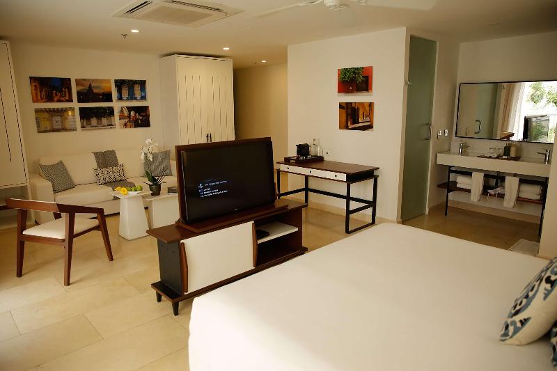 Nacar Hotel Cartagena, Curio Collection By Hilton image