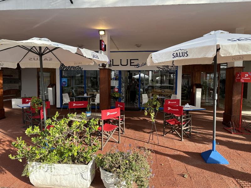 Azul by MH image