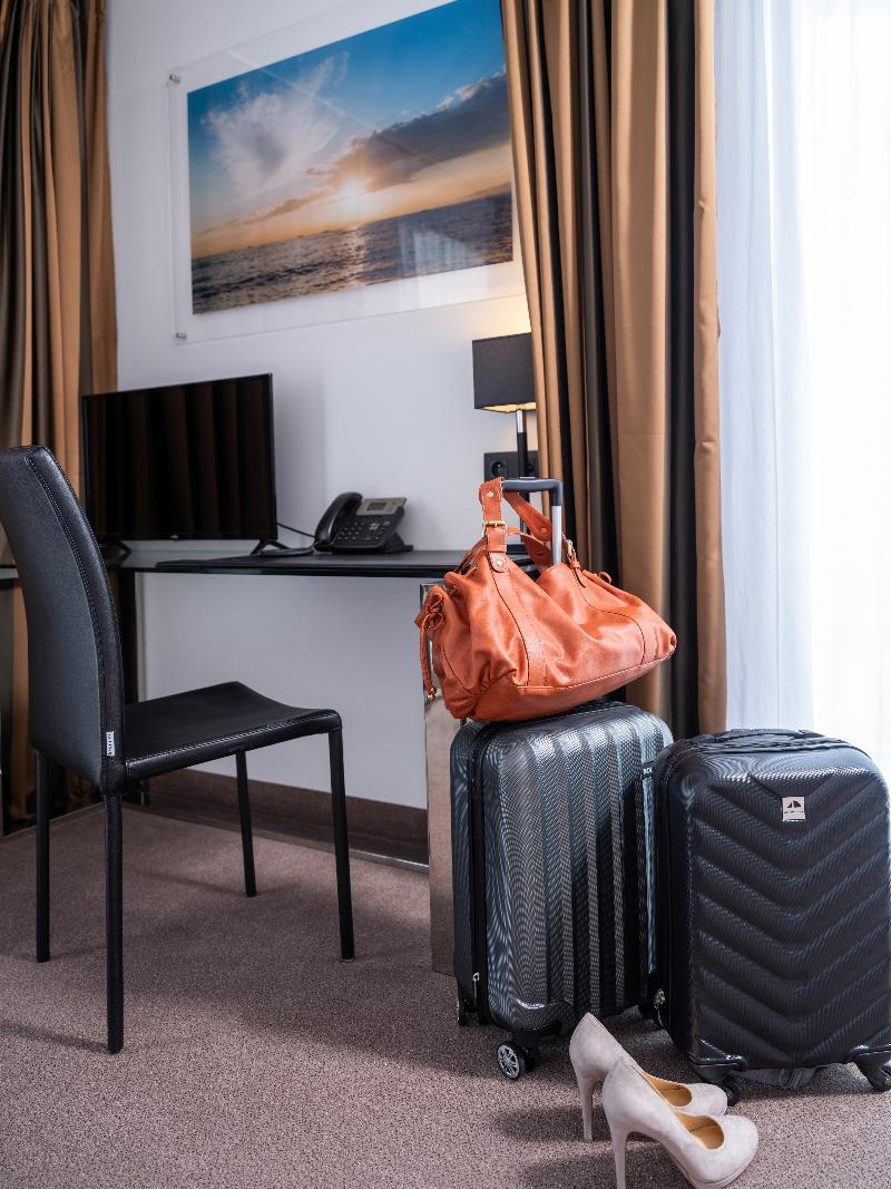 Golden Tulip La Baule image