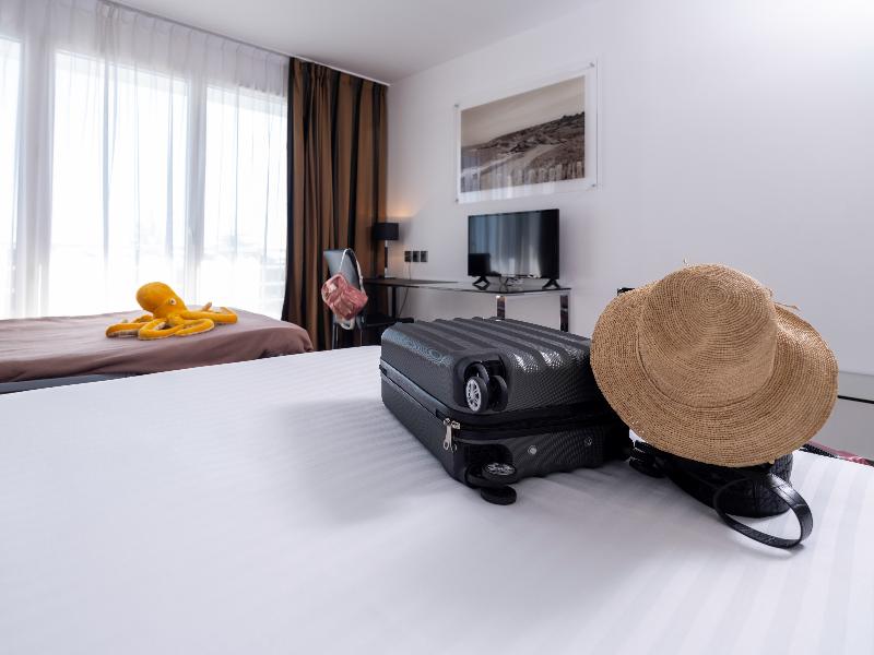 Golden Tulip La Baule image