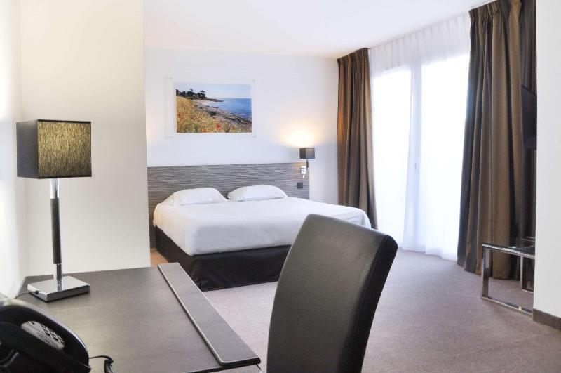 Golden Tulip La Baule image