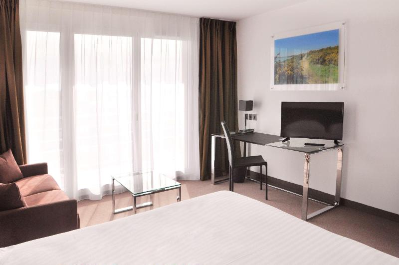 Golden Tulip La Baule image
