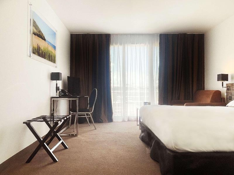 Golden Tulip La Baule image