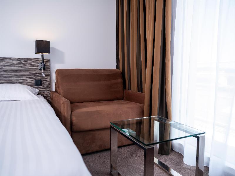 Golden Tulip La Baule image