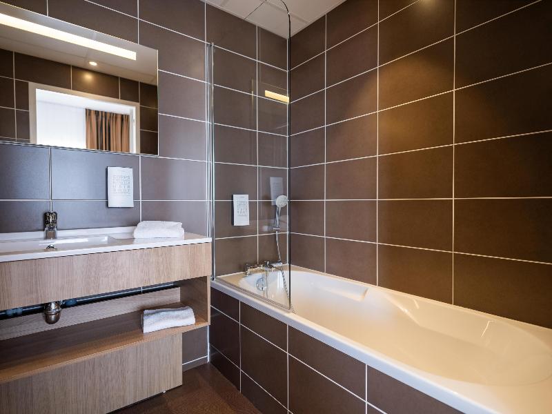 Golden Tulip La Baule image