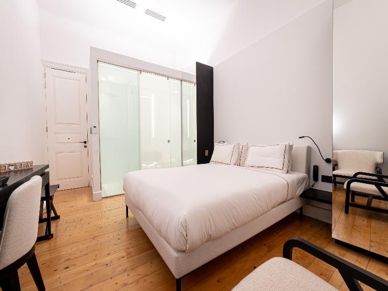 S Paul Hotel image