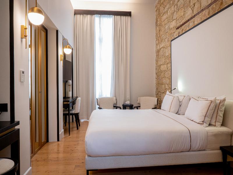 S Paul Hotel image