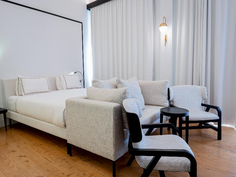 S Paul Hotel image