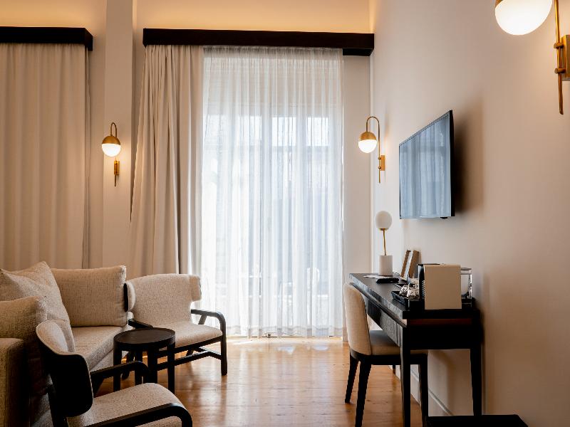 S Paul Hotel image